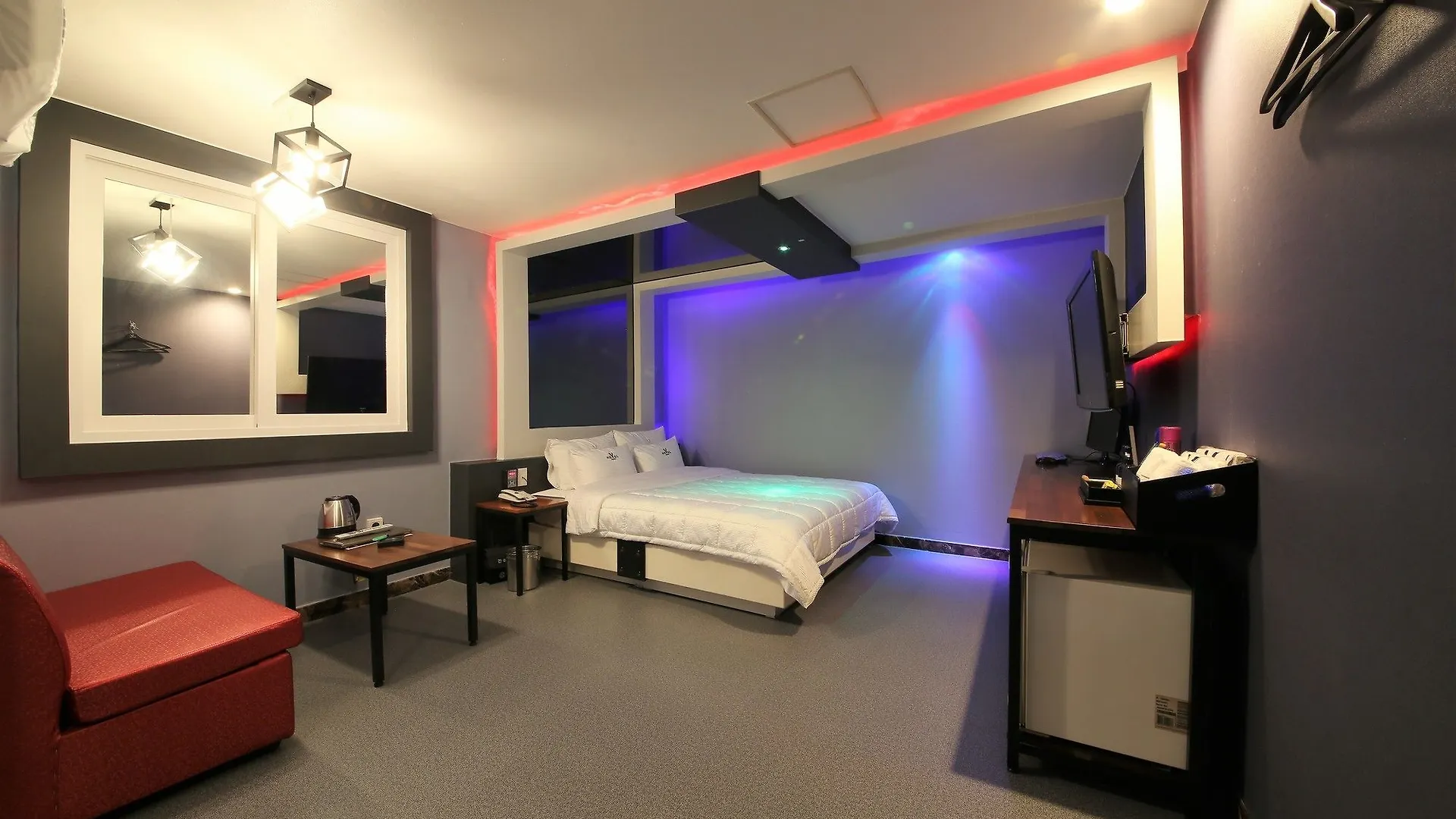 V Hotel 부산광역시 2*,